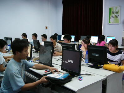 實訓(xùn)鑄就未來 軟件學(xué)院05級學(xué)生第二學(xué)期3周實訓(xùn)全面啟動